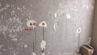 水、电管开槽施作