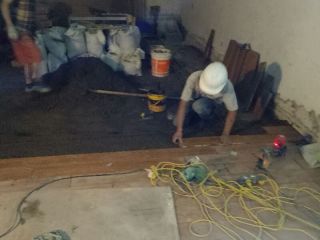 厨房、卫生间墙砖施作