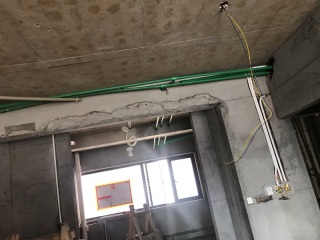 水、电管开槽施作