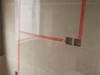 厨房、卫生间墙砖施作