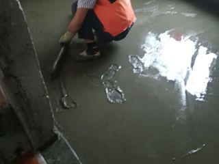 地砖铺贴及地面找平施作