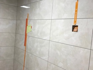 厨房、卫生间墙砖施作