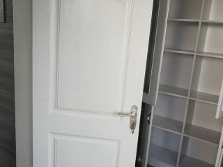 成品门及墙纸铺贴
