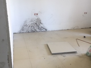 地砖铺贴及地面找平施作