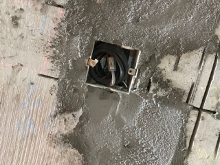 水、电管开槽施作
