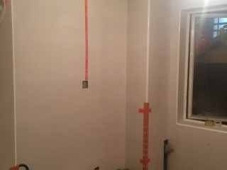 厨房、卫生间墙砖施作