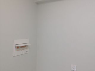 墙、顶面乳胶漆及墙纸铺贴