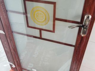 成品门及墙纸铺贴
