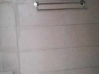 地砖铺贴及地面找平施作