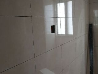 厨房、卫生间墙砖施作