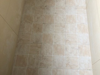 地砖铺贴及地面找平施作