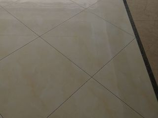 地砖铺贴及地面找平施作