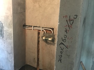 水、电管开槽施作