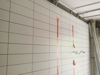 厨房、卫生间墙砖施作