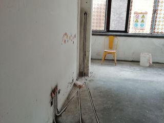 水、电管开槽施作