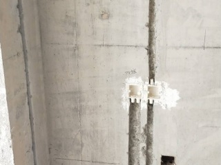 水、电管开槽施作