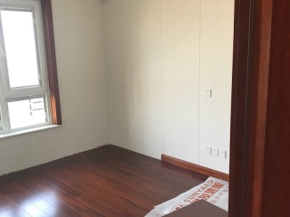 成品门及墙纸铺贴