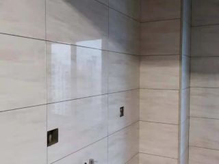 厨房、卫生间墙砖施作