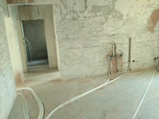 水、电管开槽施工