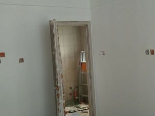 墙、顶面乳胶漆及墙纸铺贴