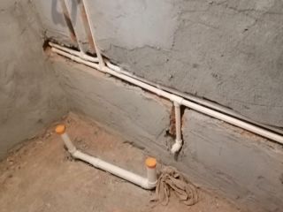 水、电管开槽施作