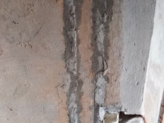 水、电管开槽施作
