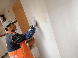 墙、顶面腻子批嵌