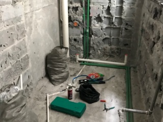 水、电管开槽施工