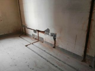 水、电管开槽施作