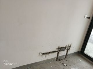 水、电管开槽施作