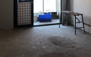 地砖铺贴及地面找平施作