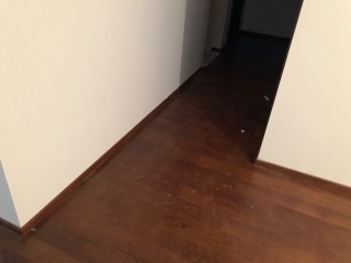 套装门、踢脚线安装