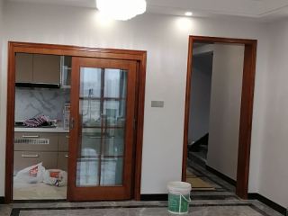 成品门及墙纸铺贴