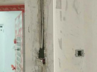 水、电管开槽施作