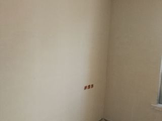 墙、顶面腻子批嵌