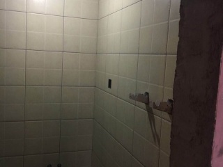 厨房、卫生间墙砖施作