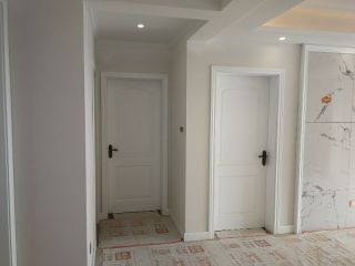 成品门及墙纸铺贴