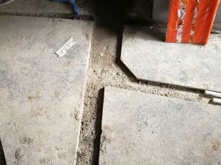 水、电管开槽施作