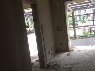 水、电管开槽施作