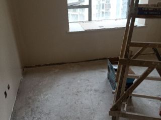 地砖铺贴及地面找平施作