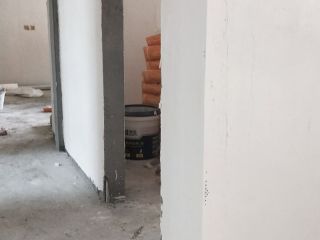 墙、顶面腻子批嵌