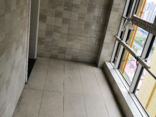 地砖铺贴及地面找平施作