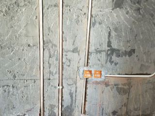 水、电管开槽施作