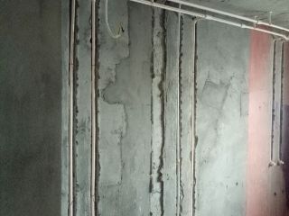 水、电管开槽施作