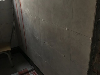 厨房、卫生间墙砖施作