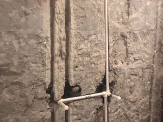 水、电管开槽施作