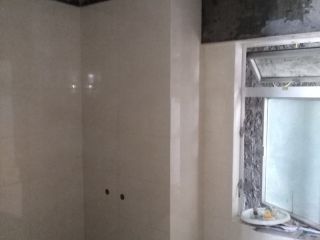 厨房、卫生间墙砖施作