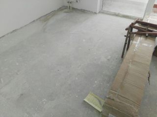 地砖铺贴及地面找平施作
