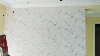 墙、顶面乳胶漆及墙纸铺贴