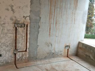 水、电管开槽施工